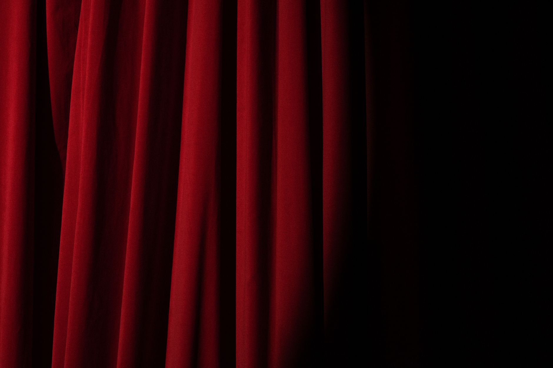 Czerwona kurtyna teatralna